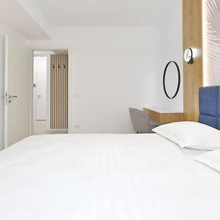 Ada Homes Coresi 202 *