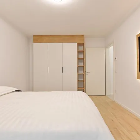 Lägenhet Ada Homes Coresi 202 *