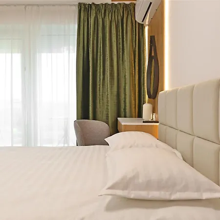 Ada Homes Coresi 202 Apartment