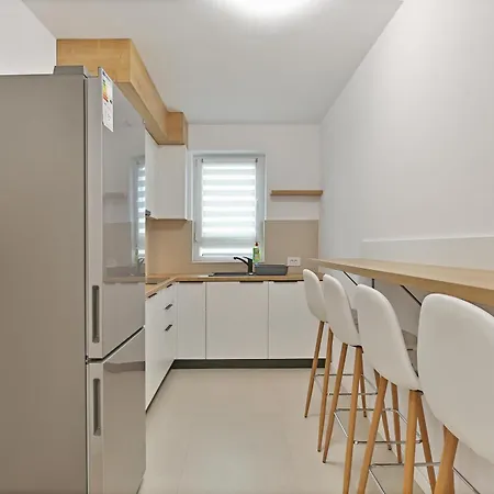 Lägenhet Ada Homes Coresi 202 *