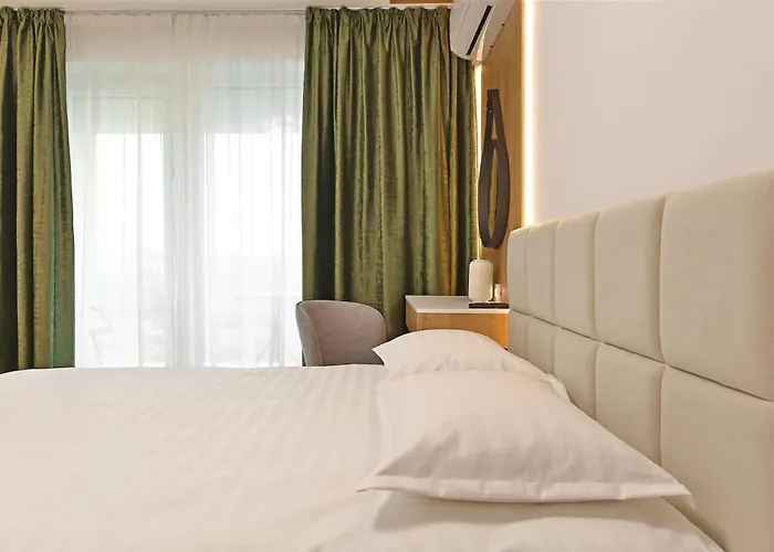 Ada Homes Coresi 202 Apartment